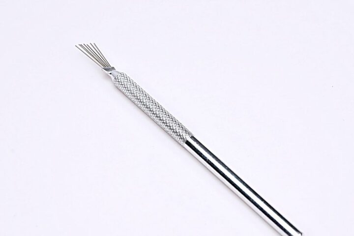 Stainless Steel Nail Clamp for Efficient Salon Workflows